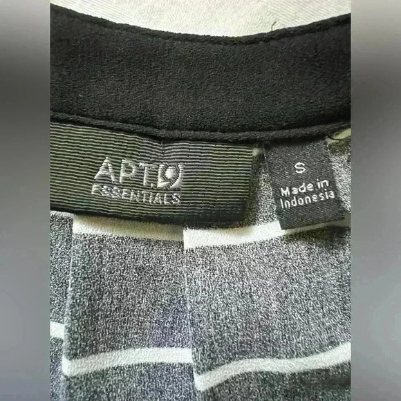 Apt 9 Striped Blouse - Picture 3 of 4